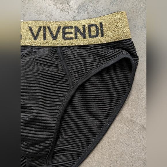 Modus Vivendi Festive Brief, Medium - Picture 1 of 8